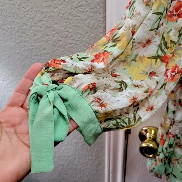 Roz & Ali Long Sleeve Pleated Blouse Floral 3 xl NWT - Picture 3 of 11